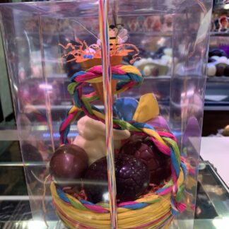 HUEVOS Y FIGURAS DE CHOCOLATE